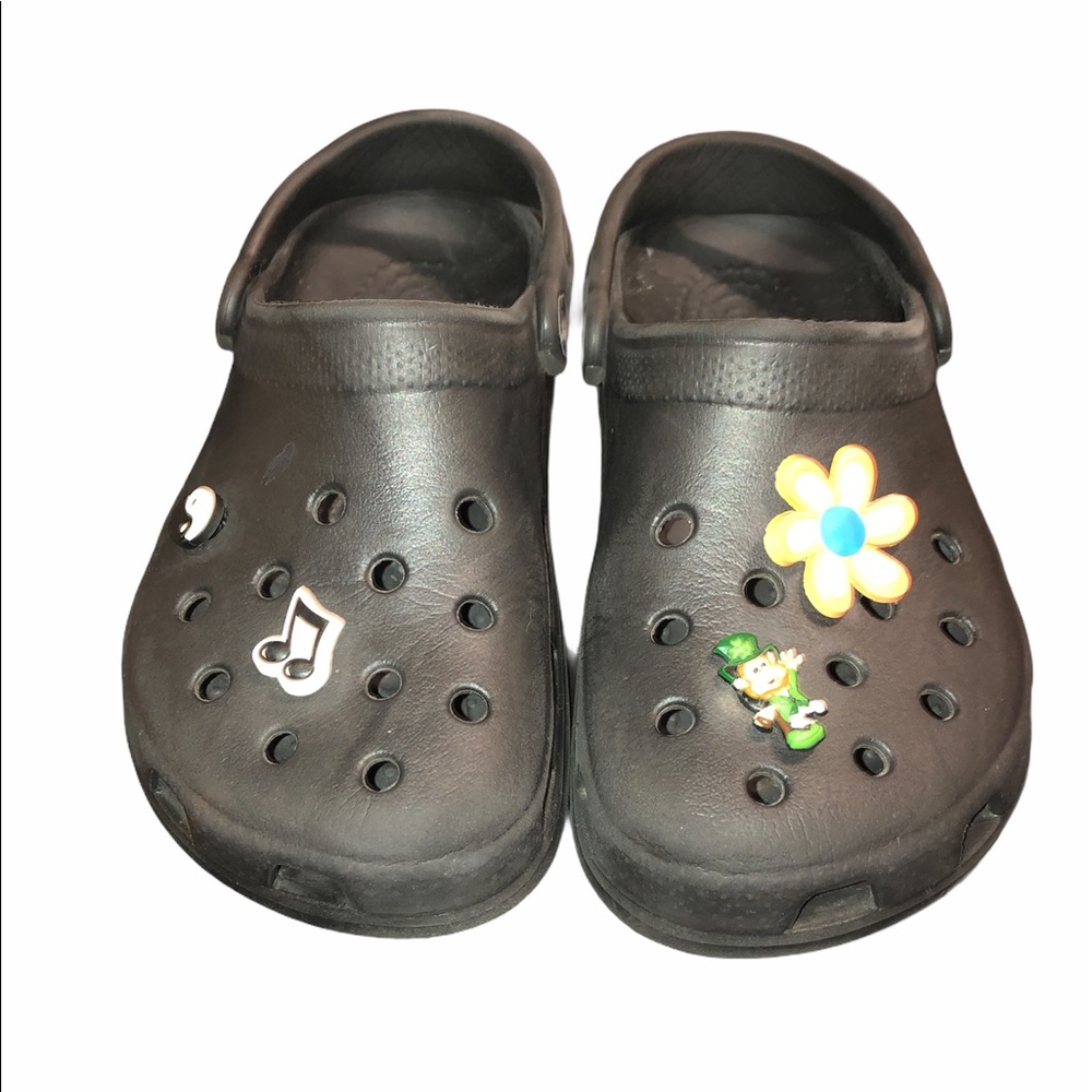 Crocs Clogs w/charms